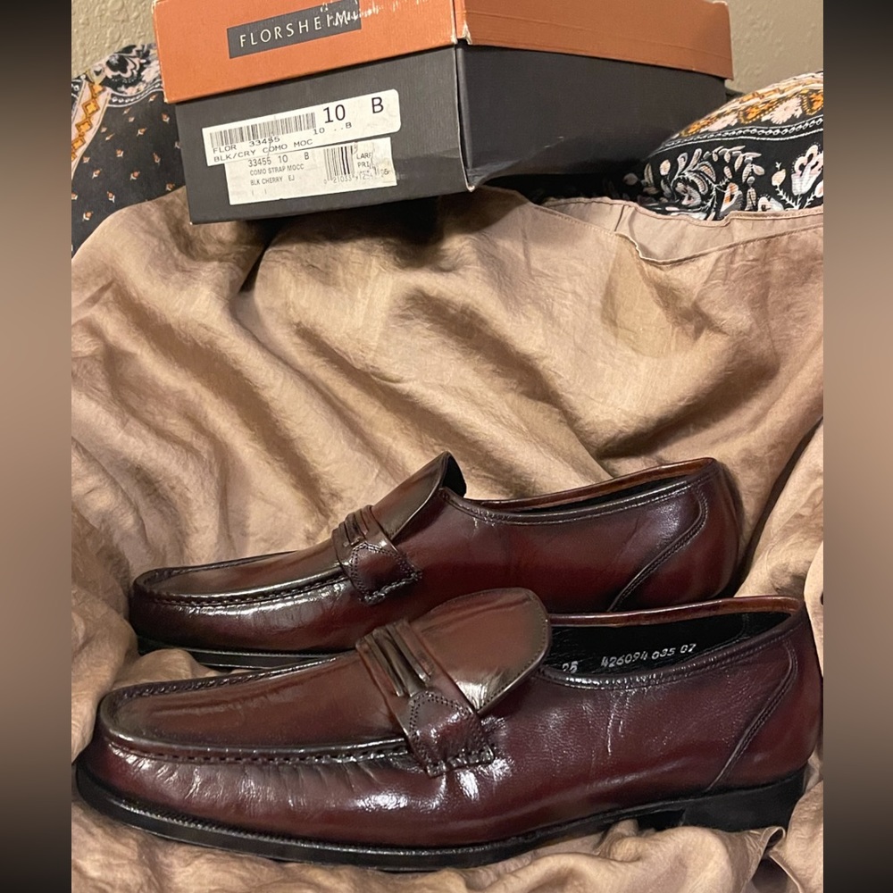 Florsheim Men's Como Moc Toe Penny Loafer (Cherry/Black)  10 B (ALL LEATHER)